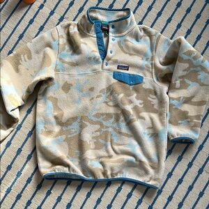 Patagonia Synchilla Fleece Beige and Blue Sweater